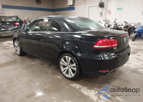 2013 Volkswagen Eos Lux z USA, uszkodzony, nr VIN WVWFW8AH6DV004493